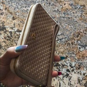 Tory Burch Bags - Tory Burch wallet Tory Burch Bags - Tory Burch wallet